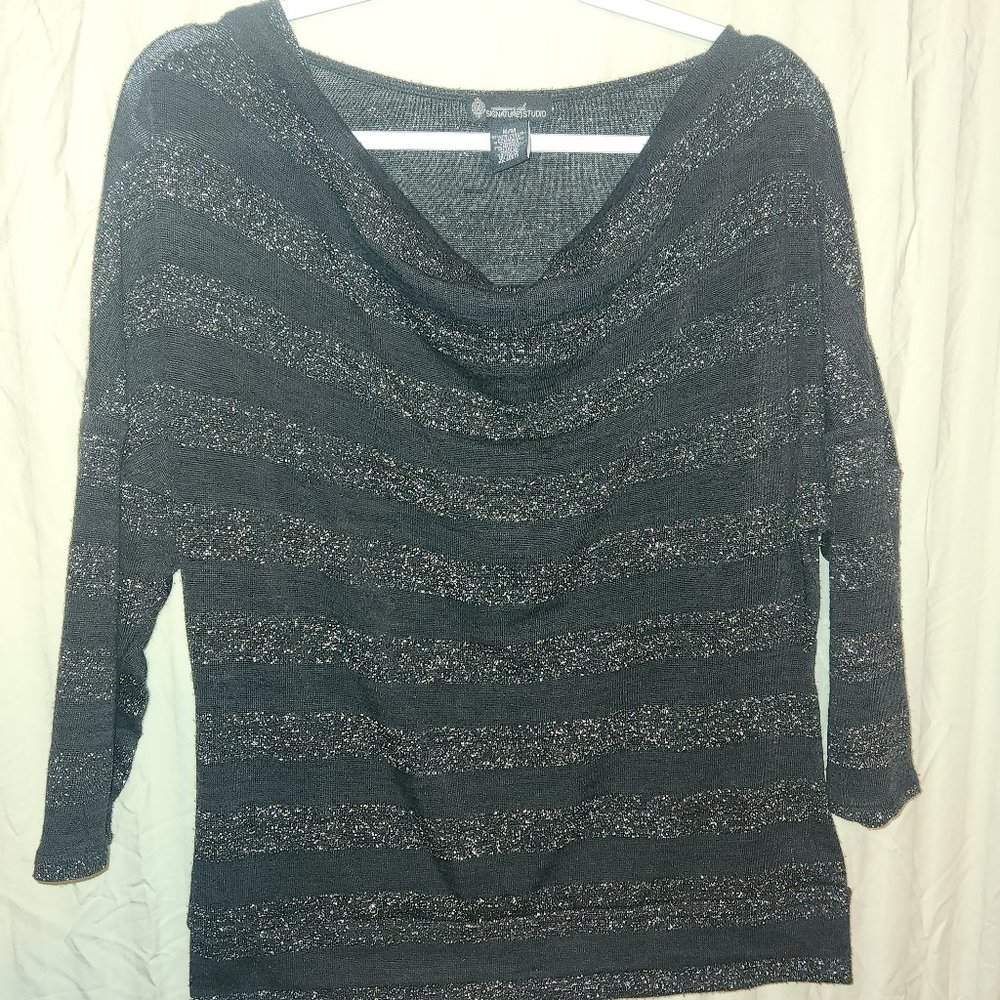 Contemporary Style Signature Studio.  (JC Penny) Size medium